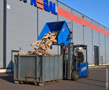 SolidHub HE1200/3 Electric Walkie Stacker - 2,600 lb Class, 118 in Lift ...