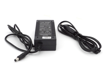 Chargeur pour HU-P1316, 12 V / 4 Ah, TecMaschin 