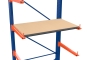 Support de rayonnage avec barre de fixation pour rayonnage cantilever