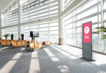 Digital display totem DKST-LED43 with touchscreen incl. transport box, Black, 43 in Display, Android 13, TecMaschin 