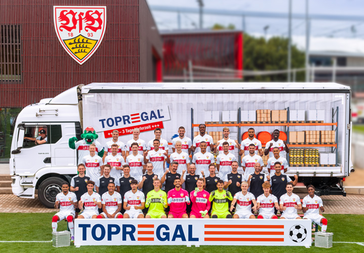 The VfB team photo presented by TOPREGAL